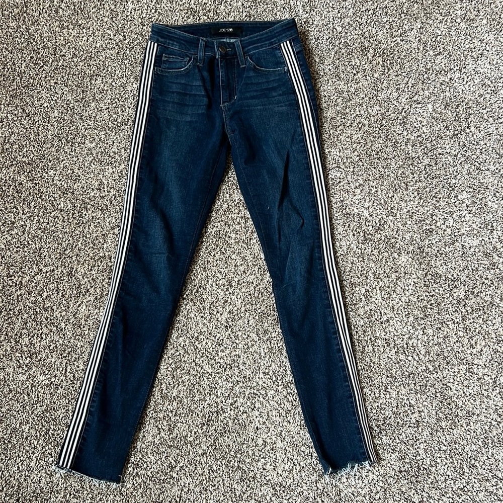 Joe’s jeans Fillmore side stripe sz 25